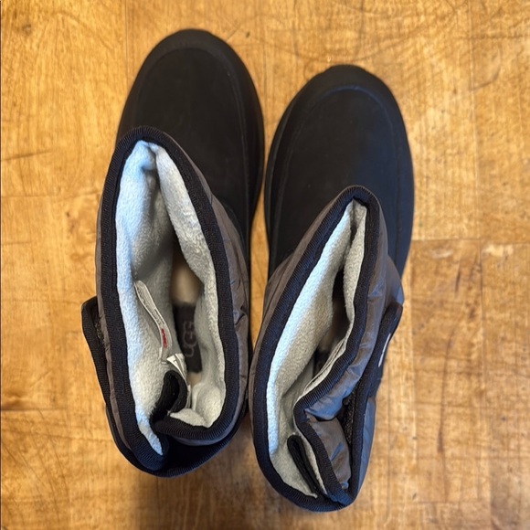 UGG Black and Brown Winter Boots - Picture 4 of 6